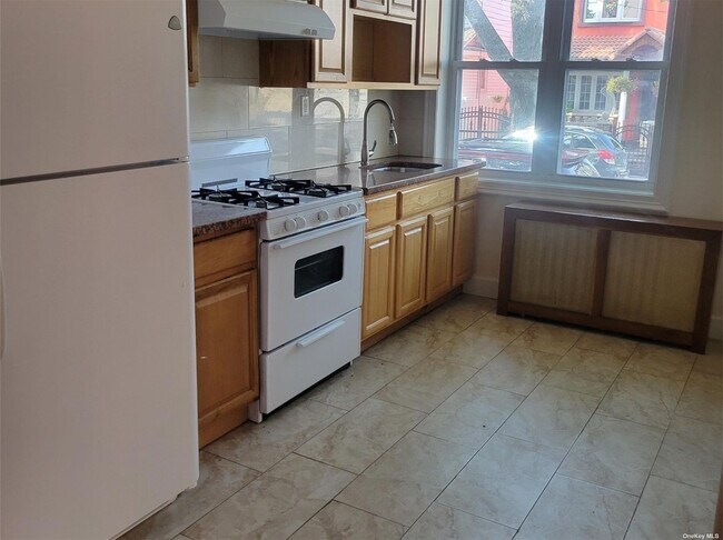 Foto del edificio - 102-11 135th St