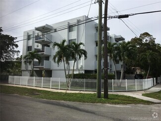 Building Photo - 1090 NE 129th St