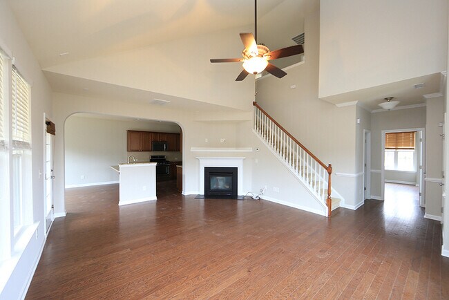 Foto del edificio - 1112 Garden Square Ln