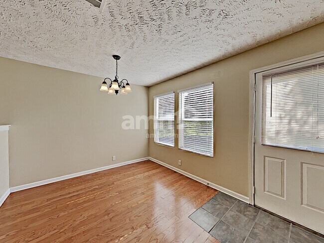 Foto del edificio - 1417 Prescott Ct