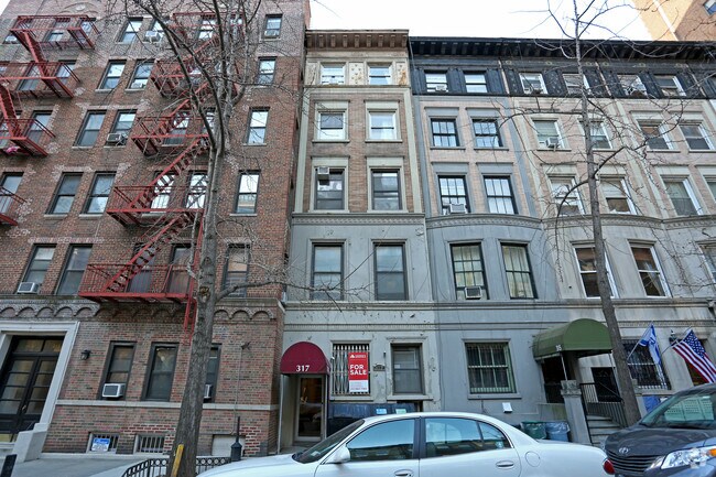 Building Photo - Upper West Townhouse 9 Apartments