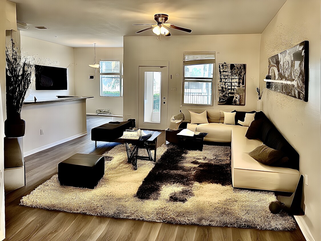 Foto principal - 1307 Priory Cir