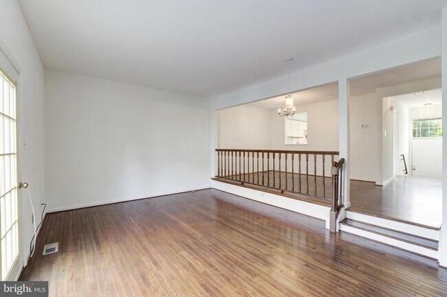 Building Photo - 9632 Sutton Green Ct