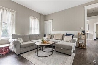 Building Photo - 357 K St