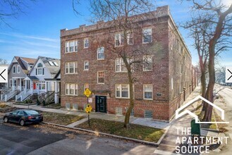 Building Photo - 1849 W Cornelia Ave
