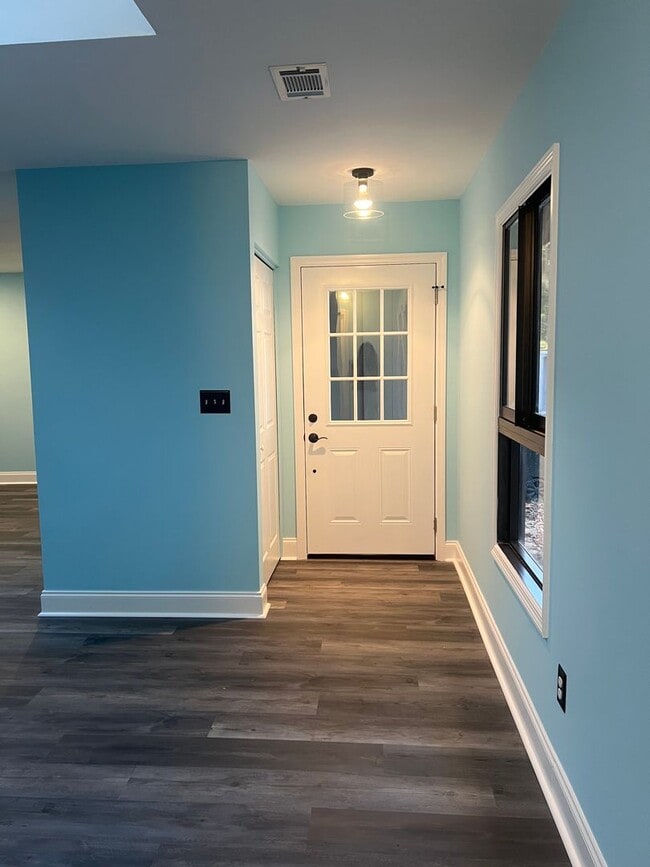 Foto del edificio - One-Level Updated Home in Hilton Head Plan...