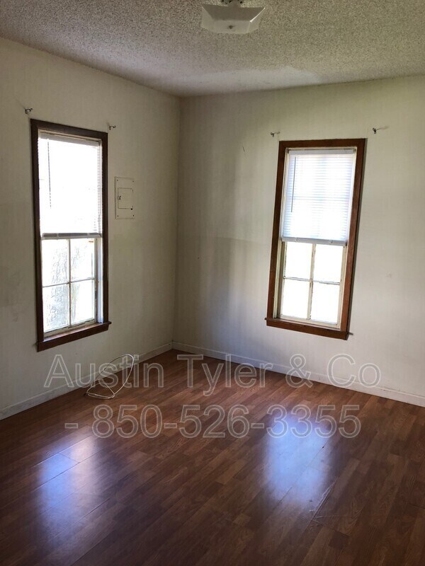 Foto del edificio - 2925 Jefferson St