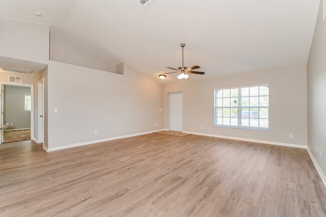 Foto del edificio - 106 Pageant St