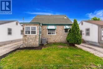 Building Photo - 128 Cross Ave