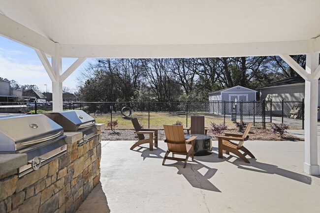 Building Photo - The Gatsby at Midtown Apartment Living