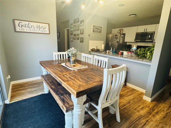 Building Photo - 9403 Bollingbrook Dr