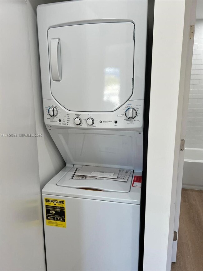 Foto del edificio - 4227 NW 5th St