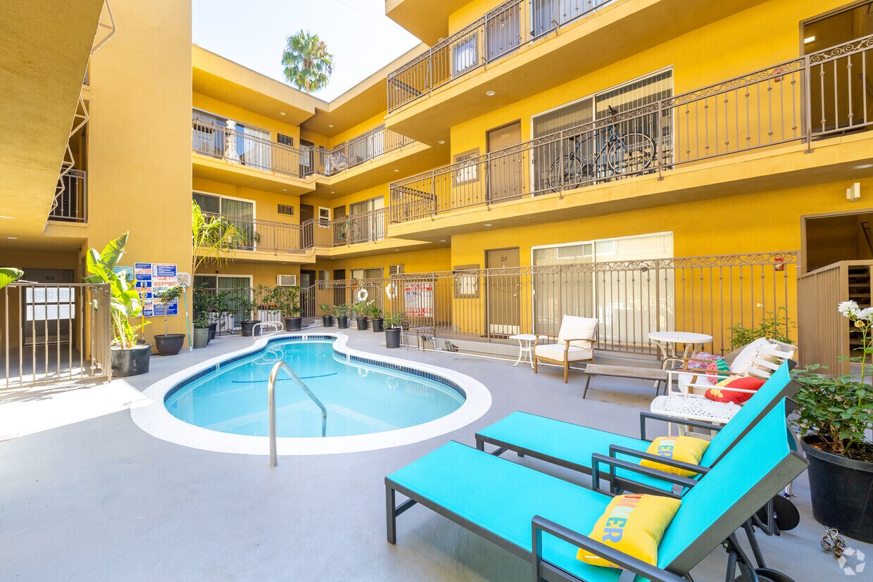 Foto principal - 909 Palm Ave