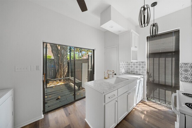 Foto del edificio - 518 Hawthorne St