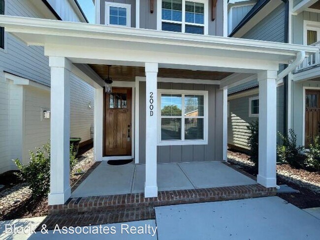 Building Photo - 4 br, 4 bath House - 200D E Moore St