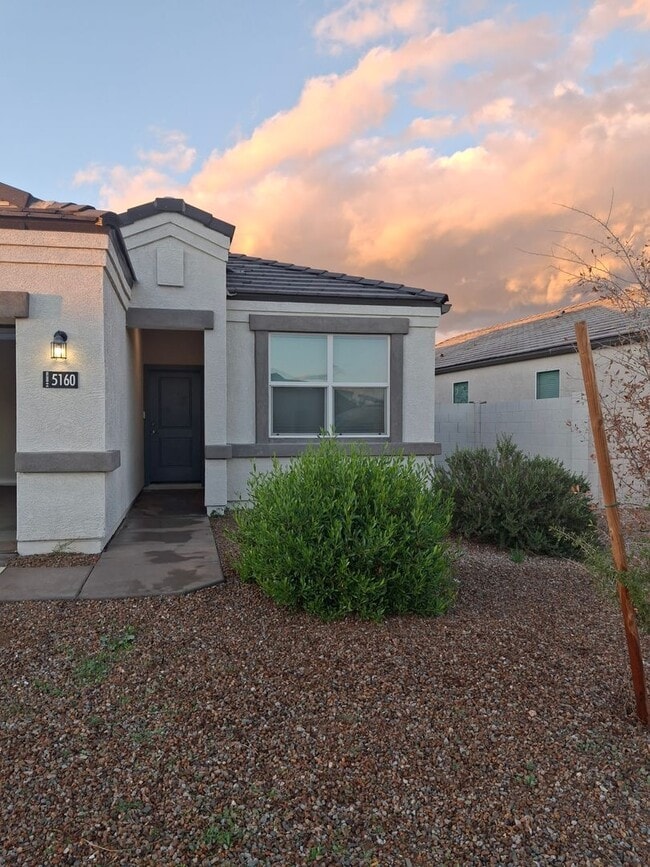 Building Photo - Free December Rent! 2023 built home, fully updated! No application fee! Schedule a showing today!