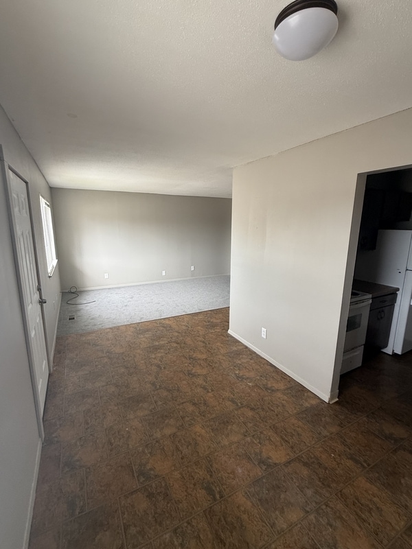 Building Photo - 908 E 17th Ave