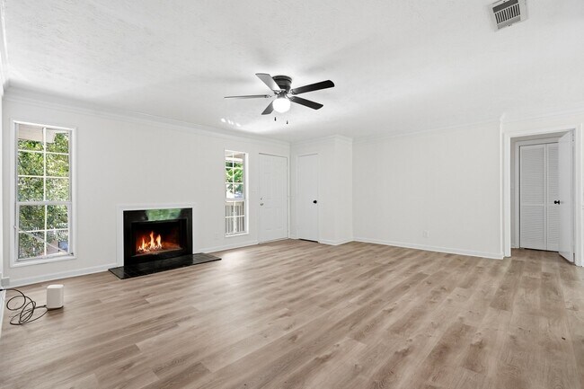 Foto del edificio - 106 Sterling Ct