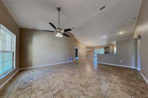 Building Photo - 4965 Mayflower St
