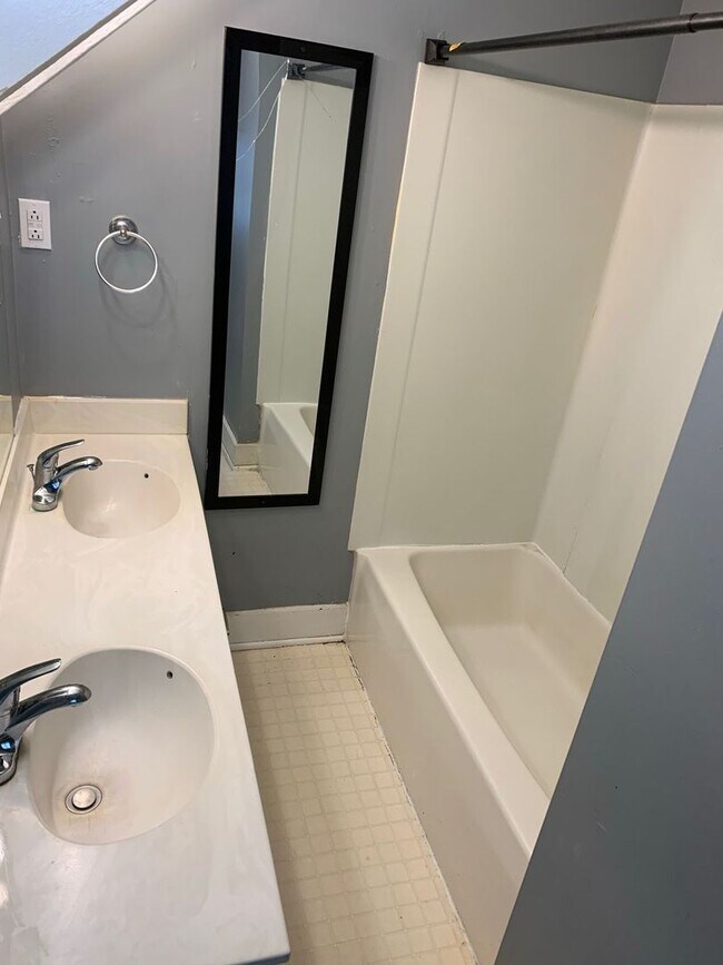 Foto del edificio - 3 Bedroom Duplex