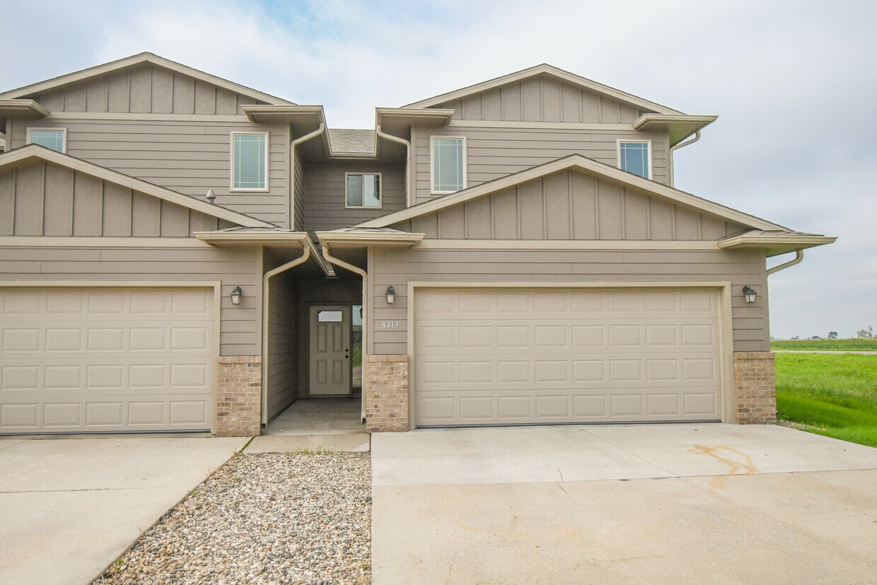Foto principal - 8413 W 53rd St