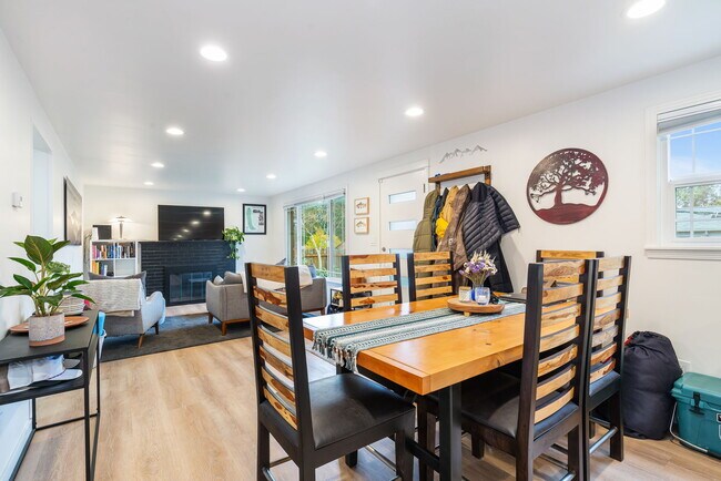 Foto del edificio - 16626 15th Ave NE