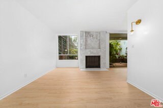 Foto del edificio - 406 N Oakhurst Dr