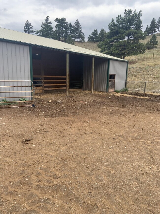 Building Photo - 2792 Mountain Lion Gulch