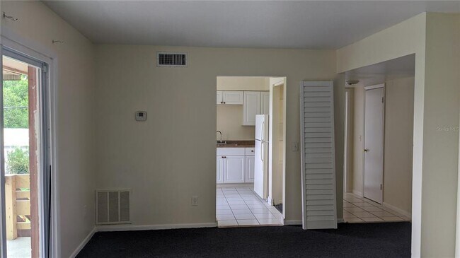 Building Photo - 5885 Dahlia Dr