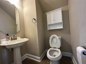 Building Photo - 307 Maverick Run Ct