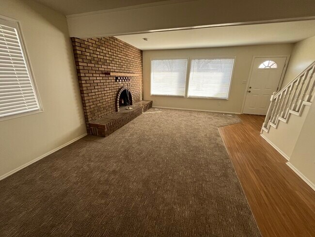 Building Photo - Remodeled West Jordan 4 Bedroom 4 Bath!