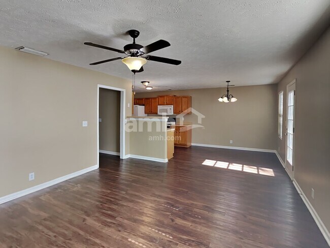 Foto del edificio - 4861 Nina Marie Ave