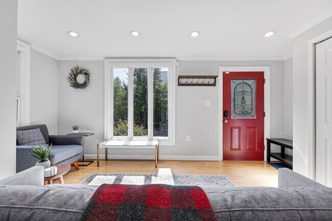 Foto del edificio - 148 Quincy Pl NE
