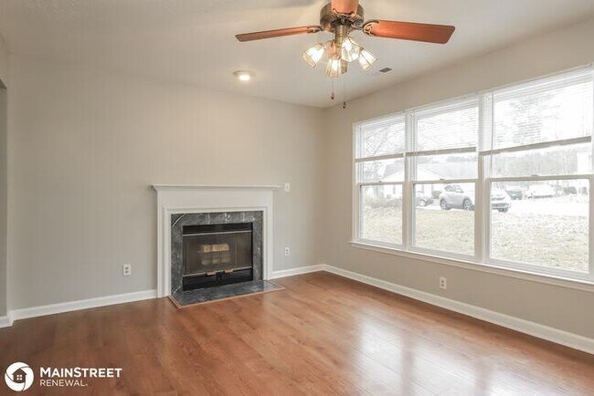 Foto del edificio - 4 Dandywood Ln