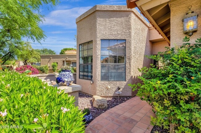 Building Photo - 10591 E Saddlehorn Dr