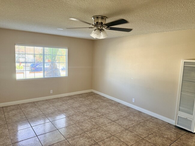 Photo - 10079 Hedrick Ave House