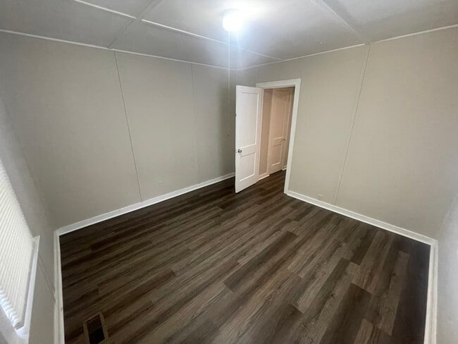 Building Photo - 1bd 1ba Duplex for Rent