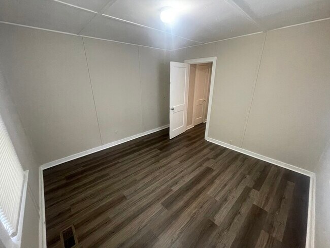 Foto del edificio - 1bd 1ba Duplex for Rent