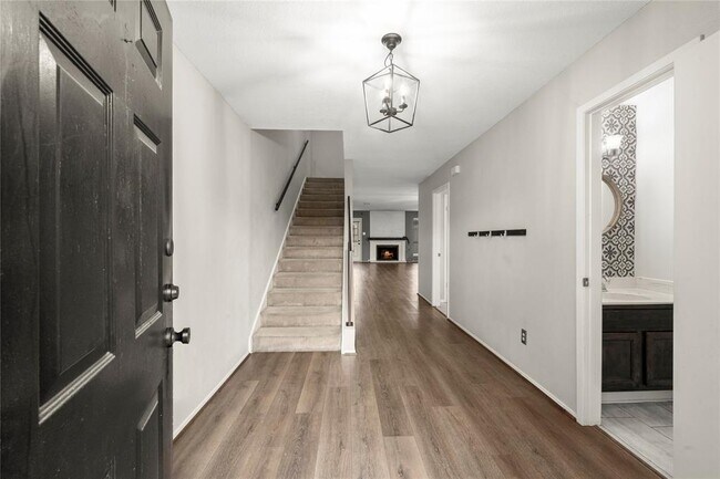 Building Photo - 6652 Montauk Dr