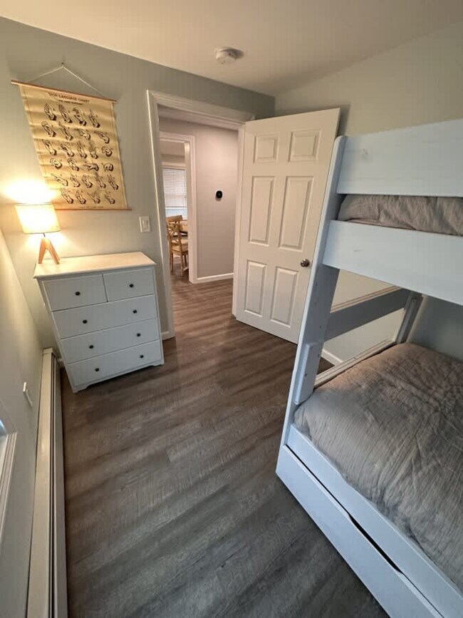 Foto del edificio - 301 Portsmouth Ave