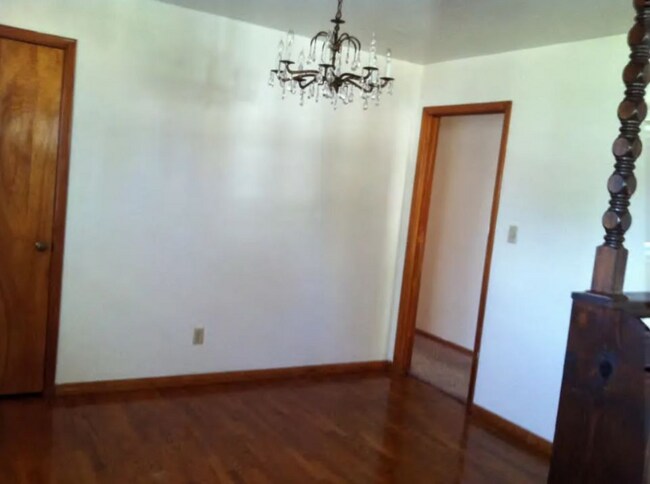 Foto del edificio - 1009 N Dennis Ave