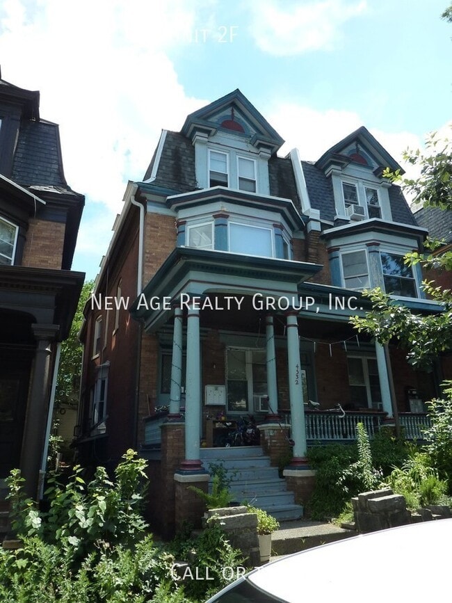 Building Photo - 4332 Pine St