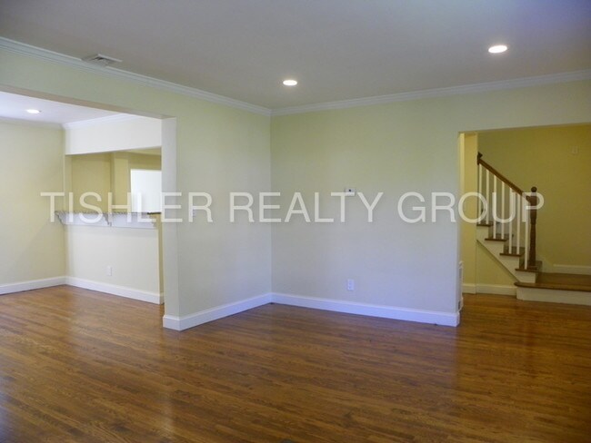 Building Photo - 367 Brightwood Ave