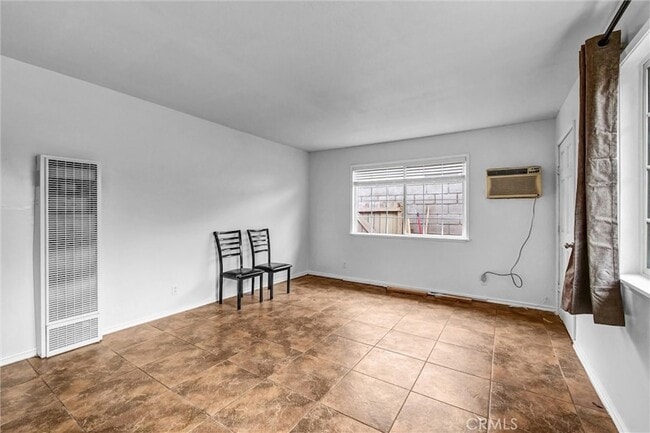 Building Photo - 9436 Ramona Ave