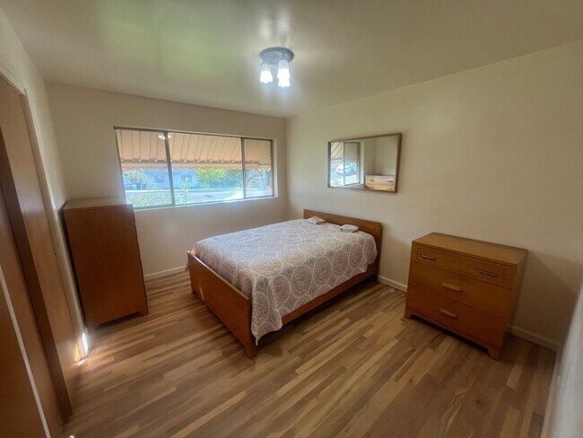 Foto del edificio - Lovely Home For Rent In Orem, UT