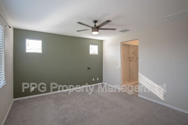 Building Photo - 14611 W Dahlia Dr