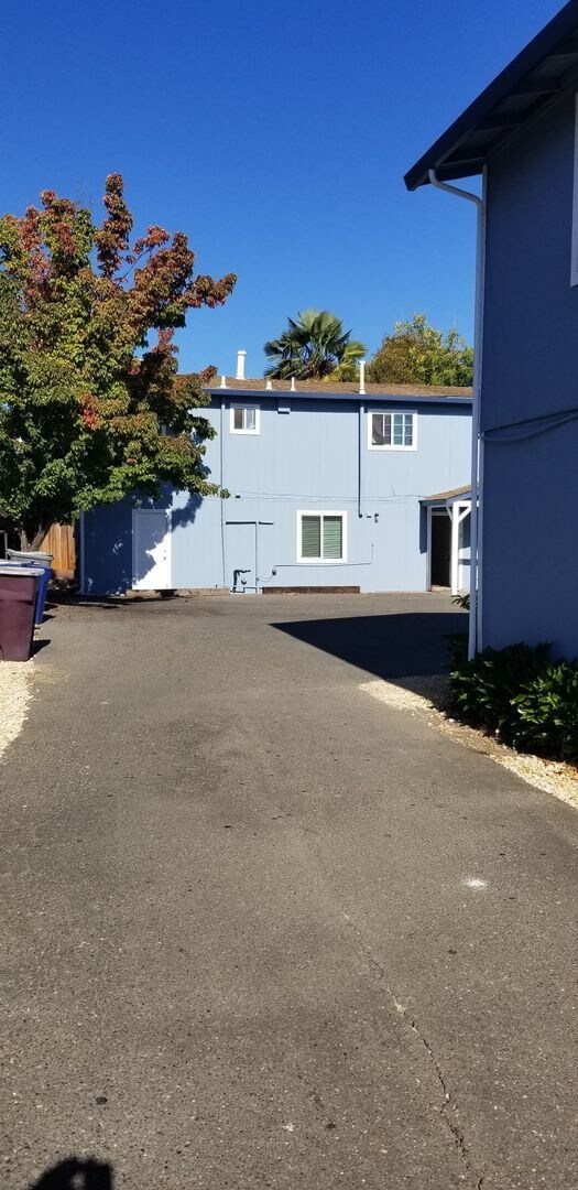 Building Photo - 325 Monte Vista Ave