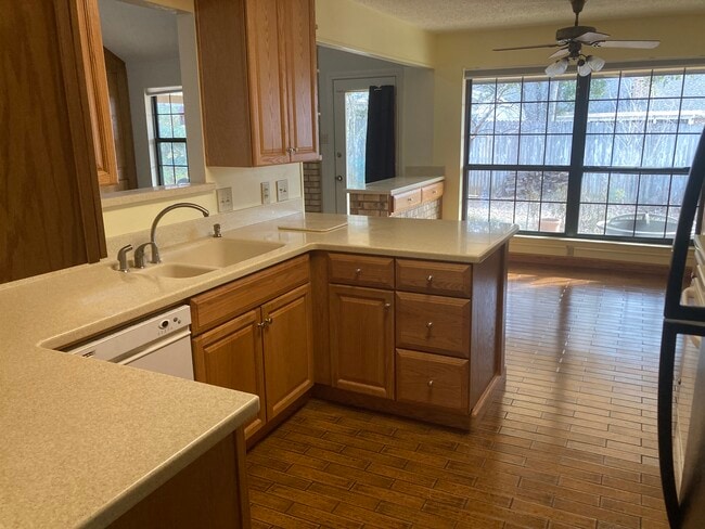 Cocina - 2929 Cresthaven Dr