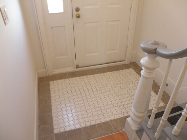 Foto del edificio - 12 Emmet St