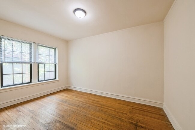 Foto del edificio - 1129 Washington St